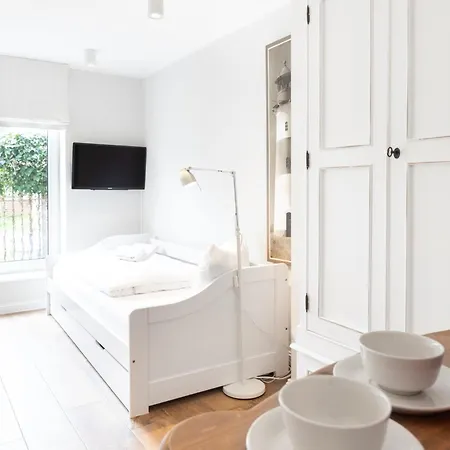 Haus Delft Argyra